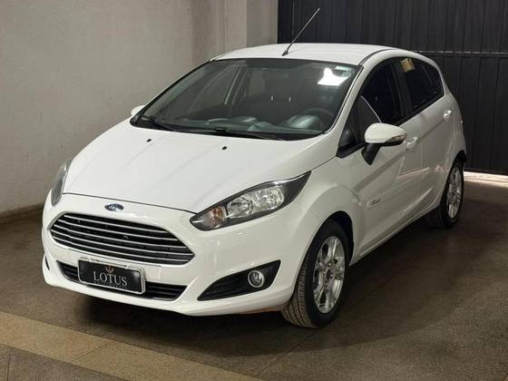 FORD FIESTA 1.6 SE HATCH 16V FLEX 4P POWERSHIFT